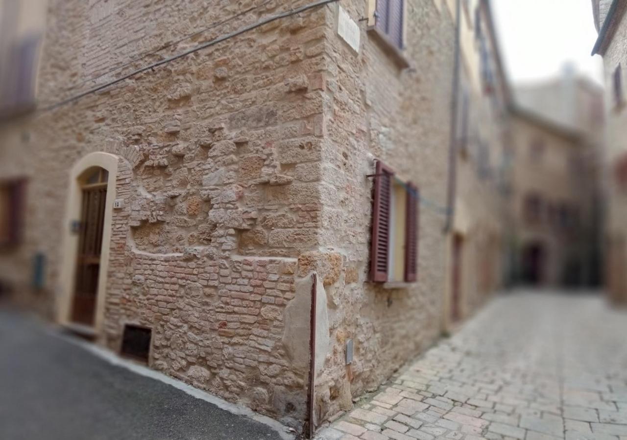 Appartamento Il Mandorlo Nel Centro Di Volterra Exterior foto